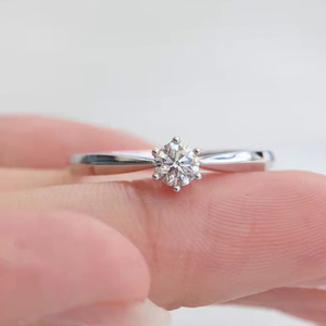 18k白金钻石戒指经典六爪钻戒女款10分20分30分求婚订婚结婚真钻