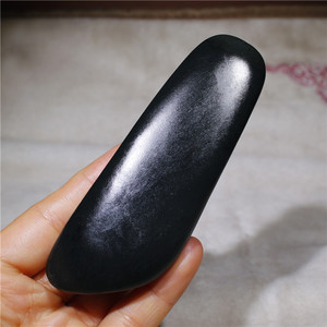 116克细腻塔青山料原石一把抓新疆和田玉好型天然玉石一细塔青料