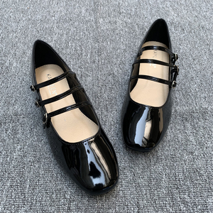 法式韩国东大门新款纯色复古圆头平跟三排扣带个性时尚气质浅口鞋