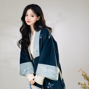 玄冬 清水汉初秋冬季保暖加厚国风日常毛呢大衣织金马面裙汉服女