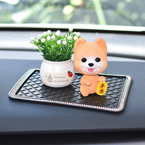 工作台摆件汽车狗狗