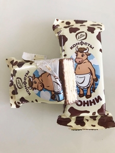 哈萨克斯坦进口威化巧克力小牛一公斤饼干包邮