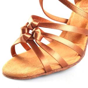 女成拉丁舞鞋软底鞋伦恰恰桑巴牛巴仔国标人鞋专业舞蹈鞋