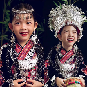 苗族服装女童苗家盛装刺绣民族服饰舞台演出独唱比赛旅拍摄影儿童