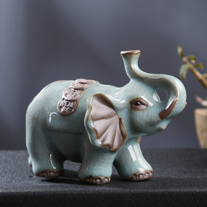 陶瓷大象摆件哥窑吉象精品可养茶宠茶台客厅博古架创意家居装饰品