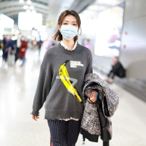 万茜明星同款刺绣套头毛衣2021秋冬新款毛边撕边宽松休闲针织衫女