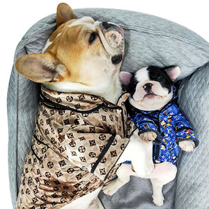 一只全球狗宠物睡衣狗衣服法斗猫衣服衬衫两脚春夏秋冬四季潮款