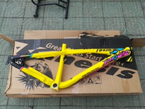 kinesis卜威td420s街车dj 4x 土坡飞包肌肉型硬尾车架 兼容27.