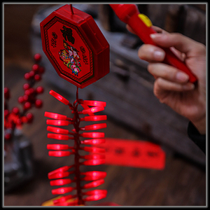 过年小孩玩的炮手持烟花炮竹电子鞭炮灯笼小朋友跨年儿童放的爆竹