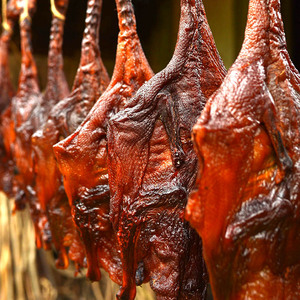 味纲腊鸭子整只风干酱板鸭腌制咸鸭正宗四川特产特色成都美食700g