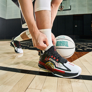 可兰白克联名361度篮球鞋男鞋运动鞋秋季新款战靴训练鞋572041111