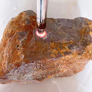 天然星光红宝石原石红刚玉水晶宝石裸石透体色红雕刻原料摆件现货