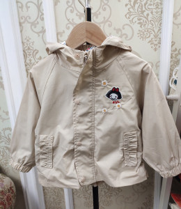 韩版小云朵女童外套秋季2021新款女宝宝上衣风衣洋气衣服连帽夹克