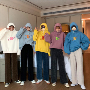 五人闺蜜装卫衣学生