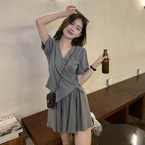 女装超短裙套装