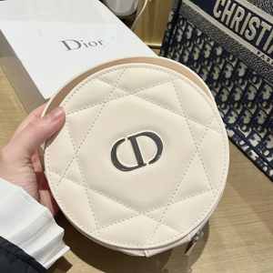 dior迪奥圆筒白色 化妆包 限量圆饼包高定化妆箱带镜子纯色小圆包