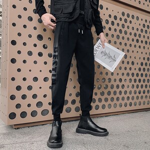 搭配马丁靴的裤子高街ins潮牌卫裤男春秋痞帅炸街九分运动休闲裤