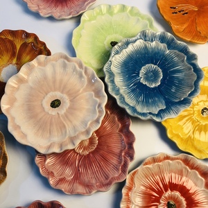 外贸陶瓷餐具8寸立体花盘手绘釉下彩家用菜盘摆盘果盘挂盘子装饰