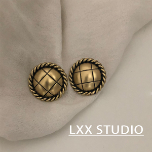 LXX STUDIO |小香风金纽扣耳钉| 气质复古金属做旧耳环高级感耳饰