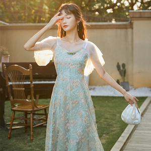 法式一字肩收腰连衣裙女夏脚踝仙气碎花裙子仙气超仙森系初恋长裙