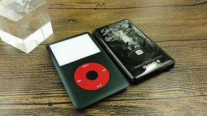 ipod classic 1代 2代 3代 黑前壳+黑色U2后盖+红色U2转盘+黑圆点