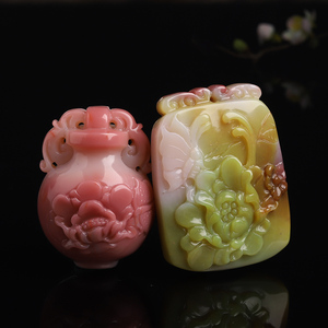 凉山盐源玛瑙吊坠女男款 满肉带皮七彩南红雕刻项坠女饰品