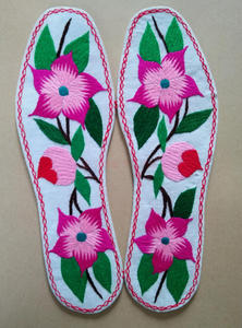 红安绣花鞋垫纯手工非遗产品值得收藏和送人的礼物