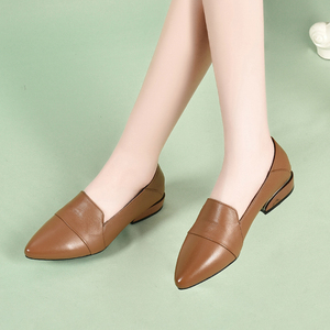 尖头低跟小皮鞋女春秋真皮女鞋子2022年新款春款粗跟软皮平底单鞋