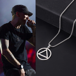 hiphop嘻哈说唱潮人eminem阿姆同款铁三角项链女钛钢吊坠男士配饰