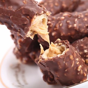 俄罗斯巧克力花生棒味 夹心牛奶味礼盒装饼干巧克力棒零食能量棒