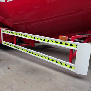 半挂车护栏