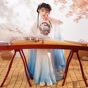 古筝服女童