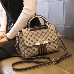 香港代购名牌包包女包2022新款真皮时尚斜挎包百搭手提包单肩包潮