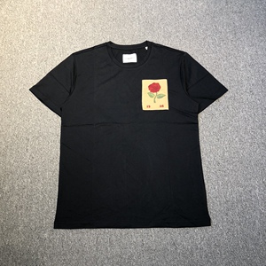 kc- 小贝代言 男女同款 全棉英伦玫瑰贴布刺绣短袖t恤  怀旧标