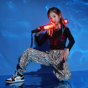 女童爵士舞服装潮酷儿童演出服嘻哈街舞少儿炫酷套装女孩酷帅衣服