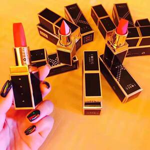 花肌源双色口红三花两叶持久保湿滋润不掉色防水不沾杯不脱妆正品