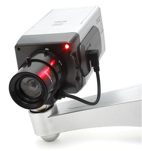 仿真监控摄像头 假监控 感应旋转带灯假监控摄像机家用1400