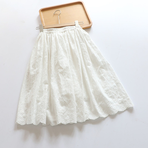 新款 小花刺绣半身裙女奶白色裙子日本森系文艺有内衬夏季