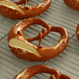 碱水面包咸口 德国结普雷结pretzel无油无糖低卡健身主食手作面包