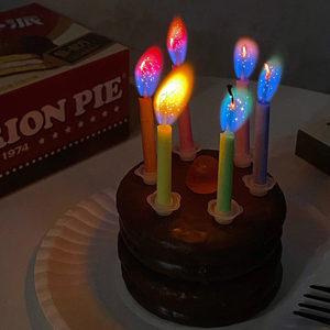 网红彩色火焰生日蜡烛蛋糕装饰创意烘焙ins风儿童派对拍照道具