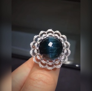 21克拉天然蓝碧玺素面猫眼18k金钻石戒指 满火彩 上手效果好