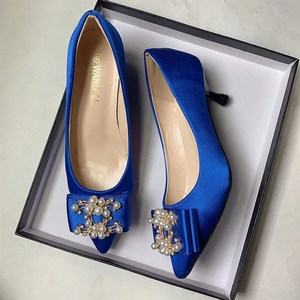 蓝色婚鞋女结婚新娘上车鞋2021新款秀禾婚鞋尖头浅口高跟鞋女细跟