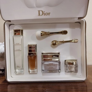 dior花蜜套盒30ml精华水 10ml精华 5ml眼霜 15ml面霜 按摩棒