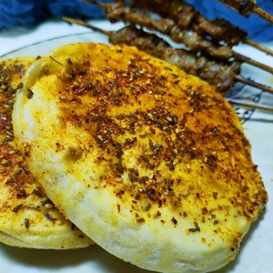 佳木斯特色烧烤饼夹串牛肉串孜然味真空包装香辣味东北烤串