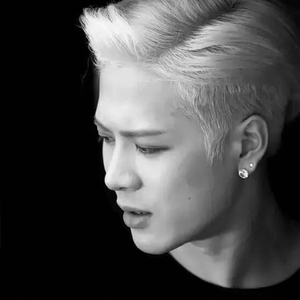 钻石耳钉男男士