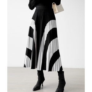 黑白拼色针织半身裙百褶裙女中长款高腰a字裙黑色长裙大洪洪同款