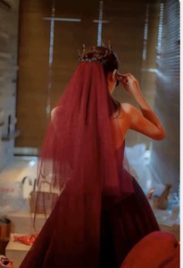 韩式新娘长款酒红头纱森系简约双层发梳头饰婚纱摄影软纱盖头配饰