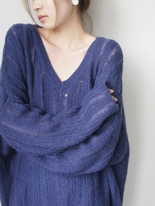 法式温柔镂空蓝紫色V领套头马海毛针织衫女秋季慵懒风蝙蝠袖毛衣