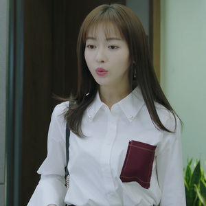 正青春章小鱼吴谨言同款白色拼接衬衫时尚百搭简约休闲女私人定制