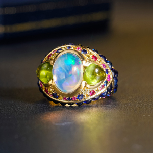 赫铭珠宝 18k黄金镶嵌欧泊糖塔蓝宝石橄榄石彩色宝石戒指